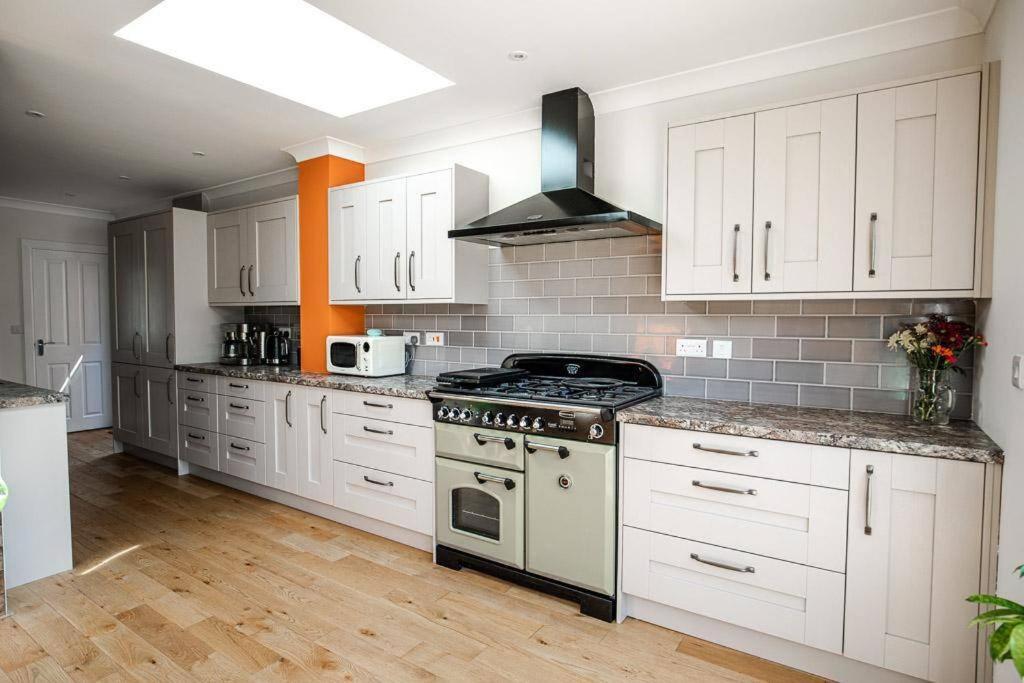 North Beach House - 3 Bedroom Fully Equipped Spacious House Perfect For Family Getaways In Bridlington Exterior foto